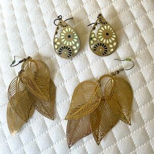 Gold dangle earrings